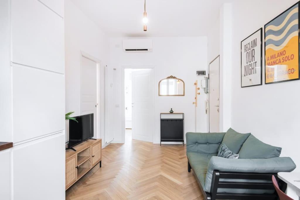 Easylife - Apartment With Balcony Near Navigli Milão Exterior foto